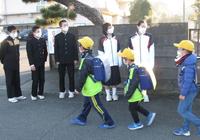 あいさつ運動(佐良土小）